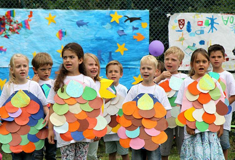 Verabschiedung der Schulkinder mit dem Zuckertütenfest Verabschiedung der Schulkinder mit dem Zuckertütenfest