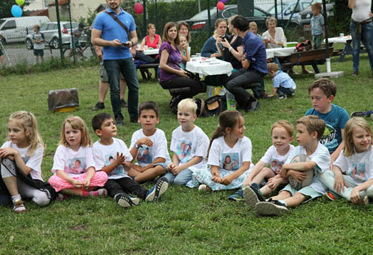 Verabschiedung der Schulkinder mit dem Zuckertütenfest Verabschiedung der Schulkinder mit dem Zuckertütenfest