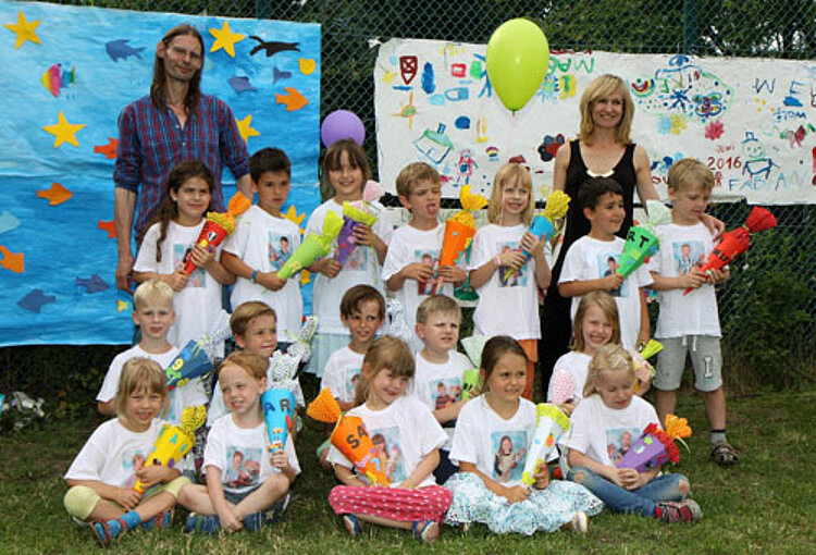 Verabschiedung der Schulkinder mit dem Zuckertütenfest Verabschiedung der Schulkinder mit dem Zuckertütenfest