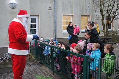 Kinderweihnachtsfeier in der KITA Waldräuber Kinderweihnachtsfeier in der KITA Waldräuber -1