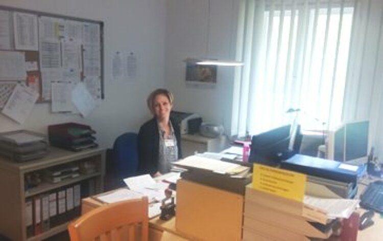 Die KITA Waldräuber verabschiedet Marina Behnisch in den Ruhestand Die KITA Waldräuber verabschiedet Marina Behnisch in den Ruhestand