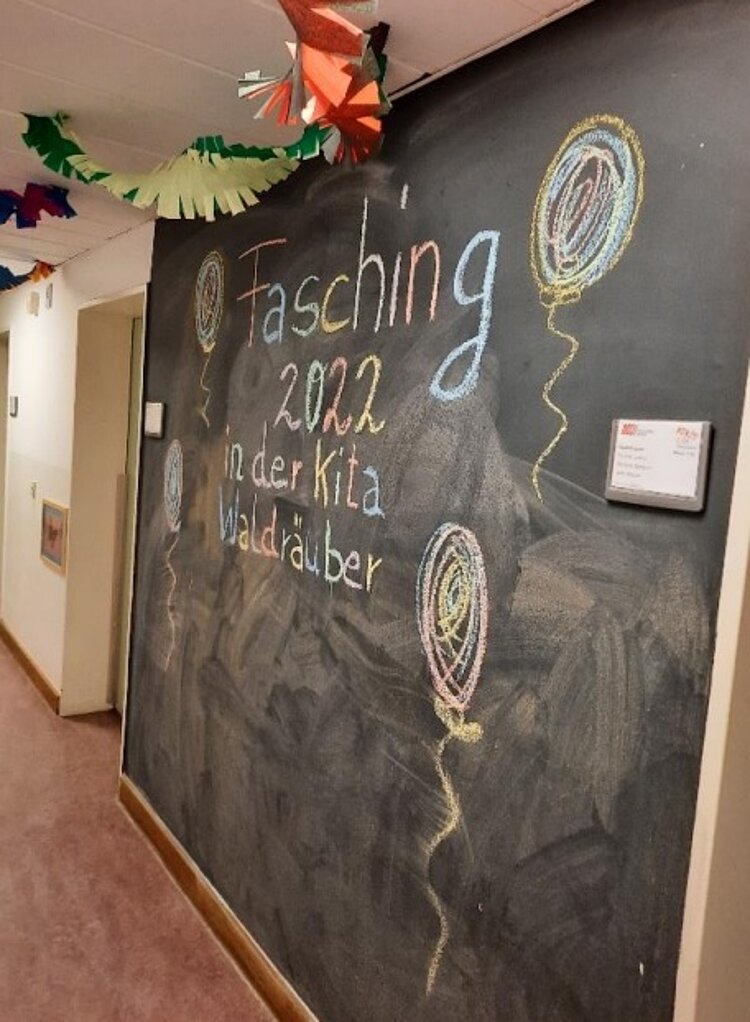 Wir feiern Fasching! Wir feiern Fasching!