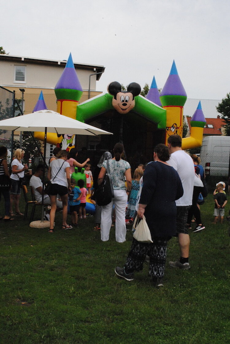 Die Feste der KITA Waldräuber im Monat Juni Die Feste der KITA Waldräuber im Monat Juni