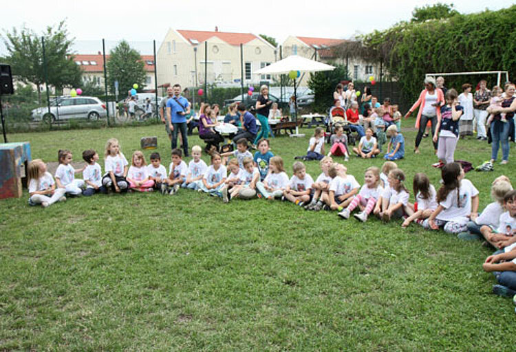 Verabschiedung der Schulkinder mit dem Zuckertütenfest Verabschiedung der Schulkinder mit dem Zuckertütenfest
