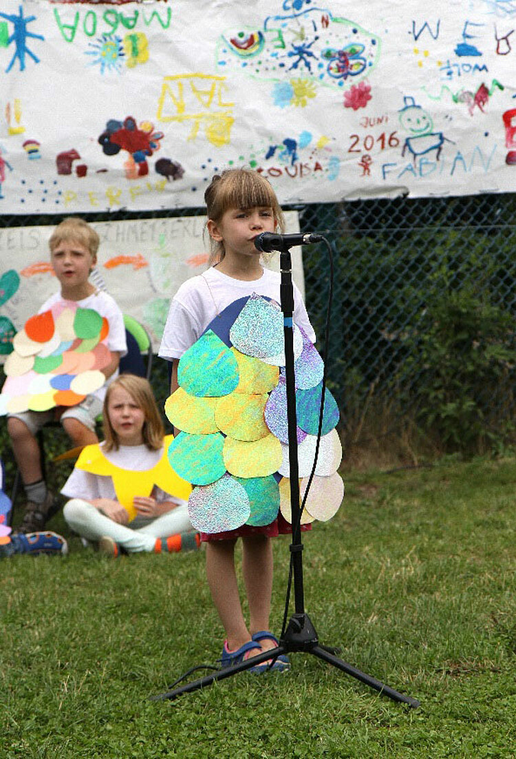 Verabschiedung der Schulkinder mit dem Zuckertütenfest Verabschiedung der Schulkinder mit dem Zuckertütenfest