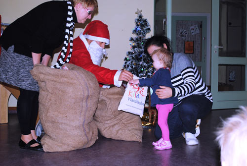 Weihnachtsfeier in der KITA Waldräuber 2016 Weihnachtsfeier in der KITA Waldräuber 2016-1
