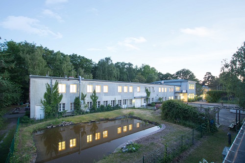Architektenteam präsentiert Ergebnis der bisherigen Kooperation Architektenteam präsentiert Ergebnis der bisherigen Kooperation-1